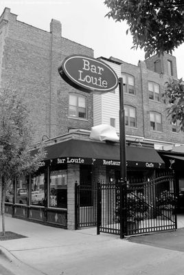 Bar Louie_ Medical Center 1