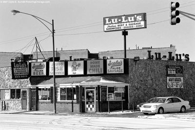 Lu Lu_S Hot Dogs 1